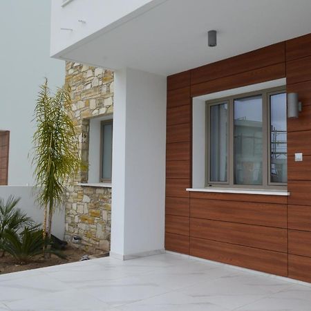 Palm Tree Villas Livadhia 外观 照片