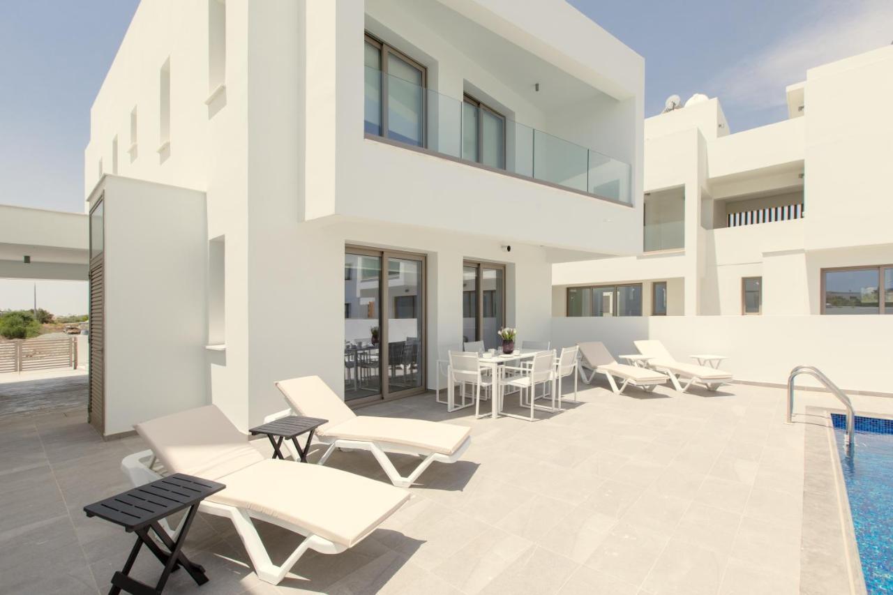Palm Tree Villas Livadhia 外观 照片